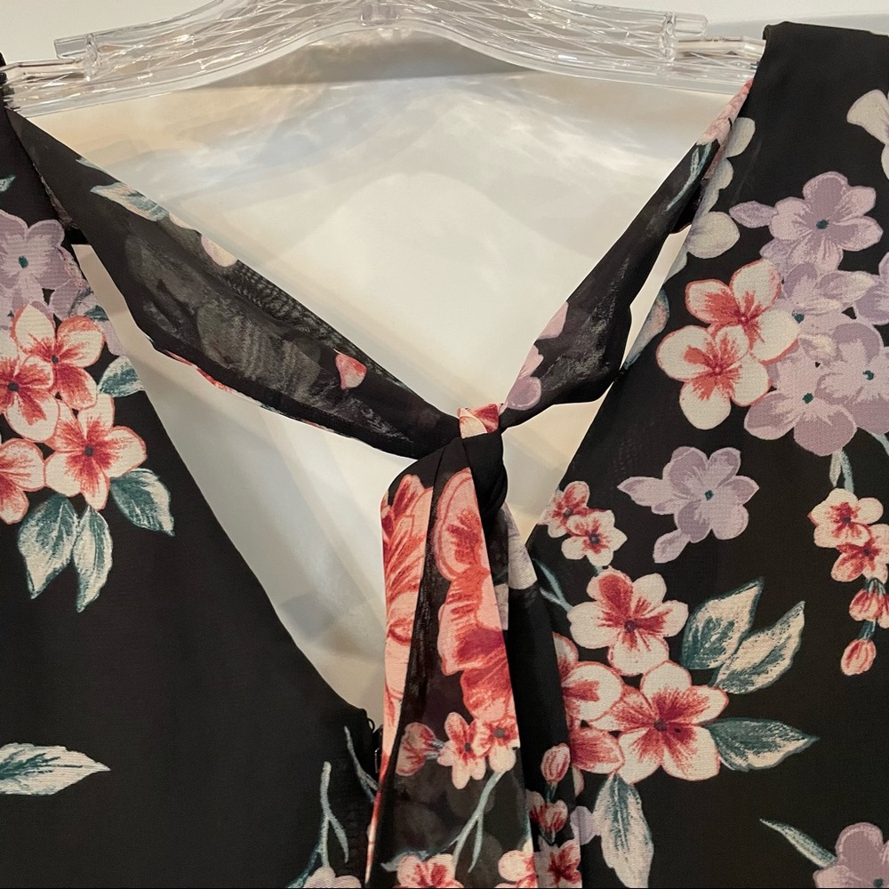 NWOT INC Floral Print Shift Dress w/ Back Tie Detail - Picture 5 of 6